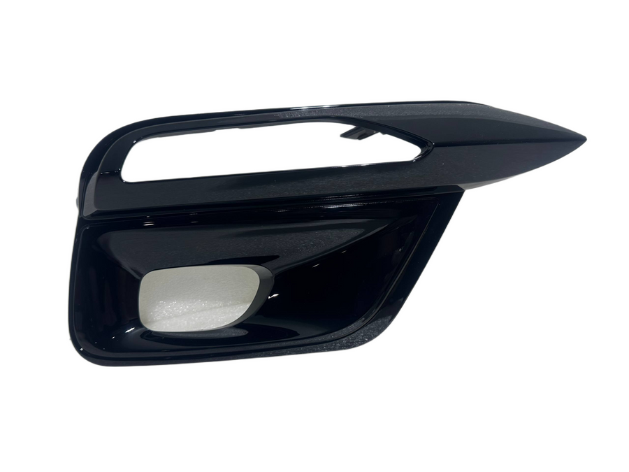 2015 2016 2017 Infiniti QX80 Front Bumper Fog Light Cover Right Passenger Side Gloss Black