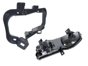 2018 2019 2020 Nissan Kicks SR Front Bumper Fog Light Lamp With Bracket Left Driver Side - Texas-e-parts