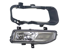 Load image into Gallery viewer, 2018 2019 2020 Nissan Kicks SR Front Bumper Front Bumper Fog Light Lamp With Bracket Right Passenger Side - Texas-e-parts