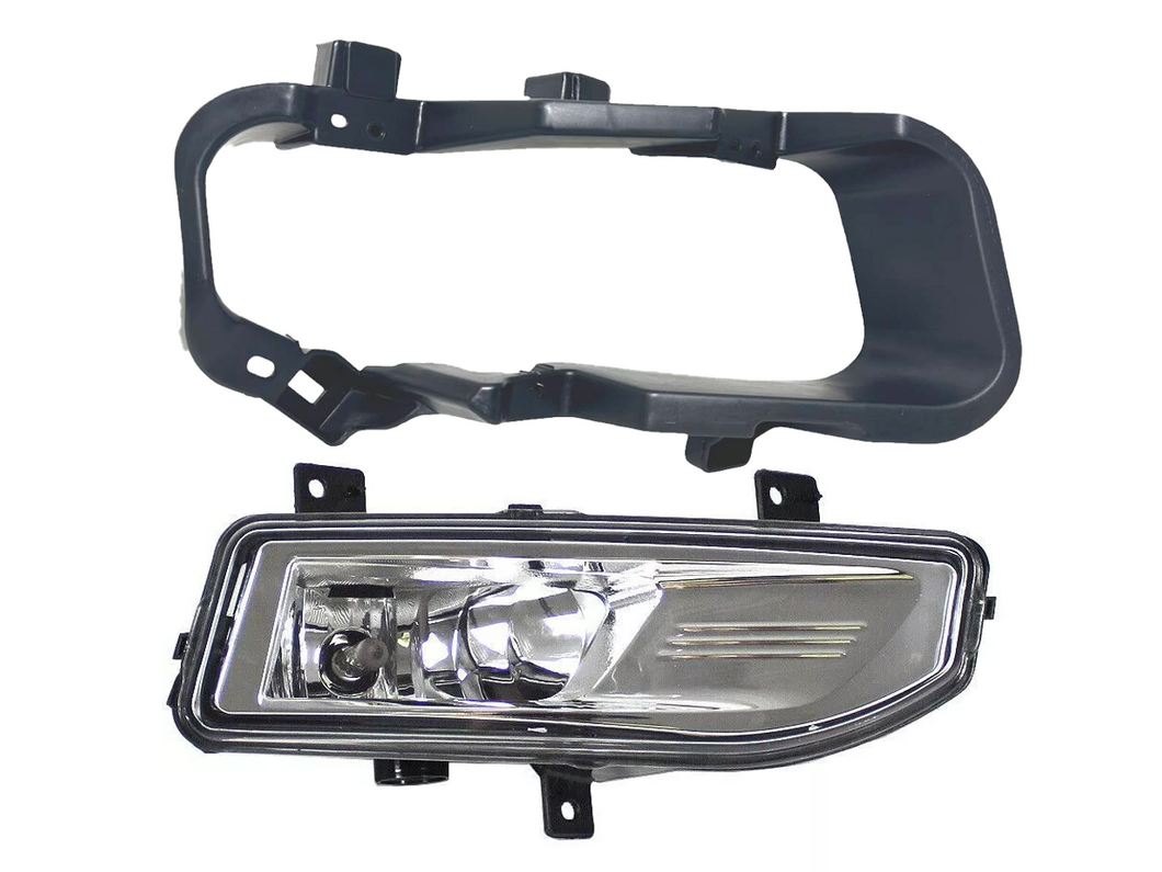 2018 2019 2020 Nissan Kicks SR Front Bumper Front Bumper Fog Light Lamp With Bracket Right Passenger Side - Texas-e-parts