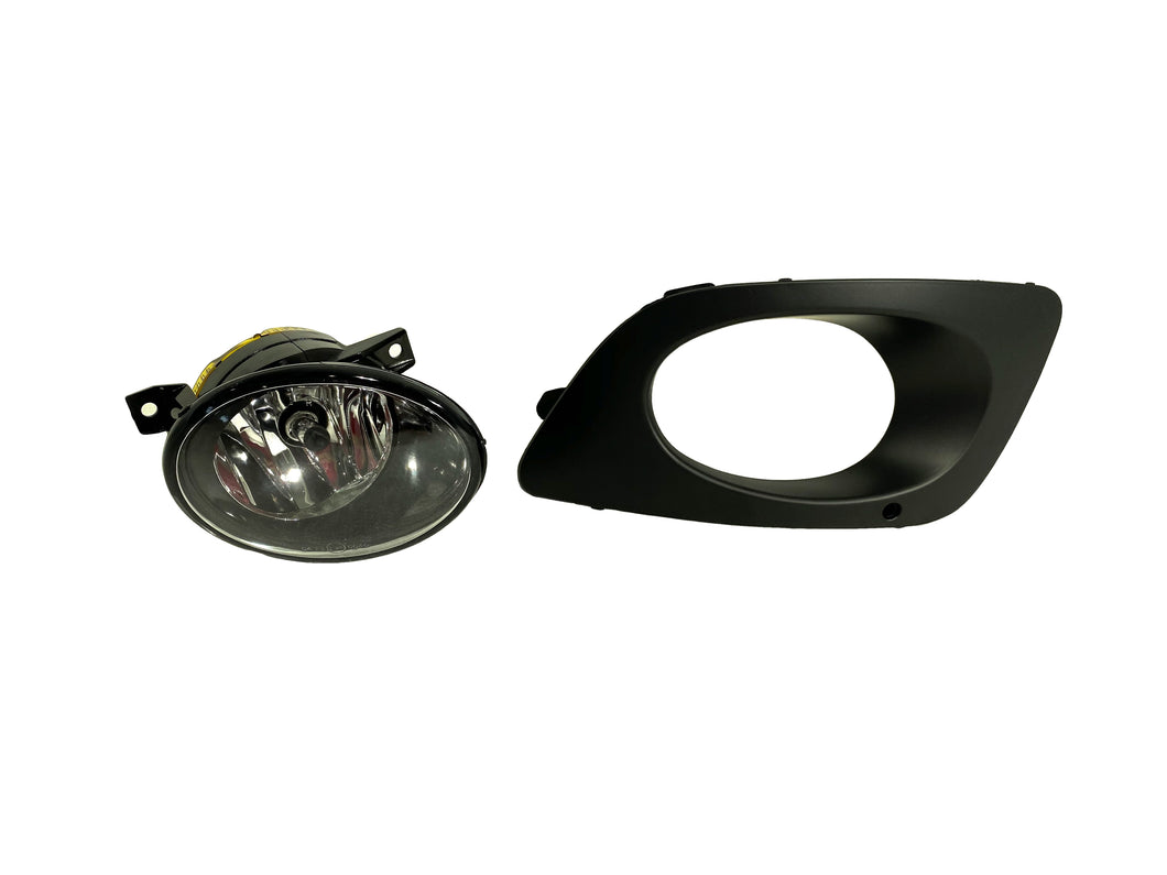 2014 2015 2016 2017 2018 Mercedes Benz Sprinter 1500 2500 3500 Front Bumper Fog Light Lamp With Cover Right Passenger Side - Texas-e-parts