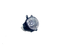Load image into Gallery viewer, 2014 2015 2016 Toyota Highlander Front Fog Light Lamp With Cover Right Passenger Side - Texas-e-parts