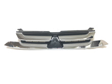 Load image into Gallery viewer, 2016-2018 Mitsubishi Outlander Grille Front Bumper Upper Grille - Texas-e-parts