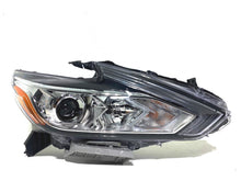 Load image into Gallery viewer, 2016 2017 2018 Nissan Altima Right Front Headlight Lamp Passenger Side - Texas-e-parts